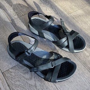 BareTraps Sandals - Black